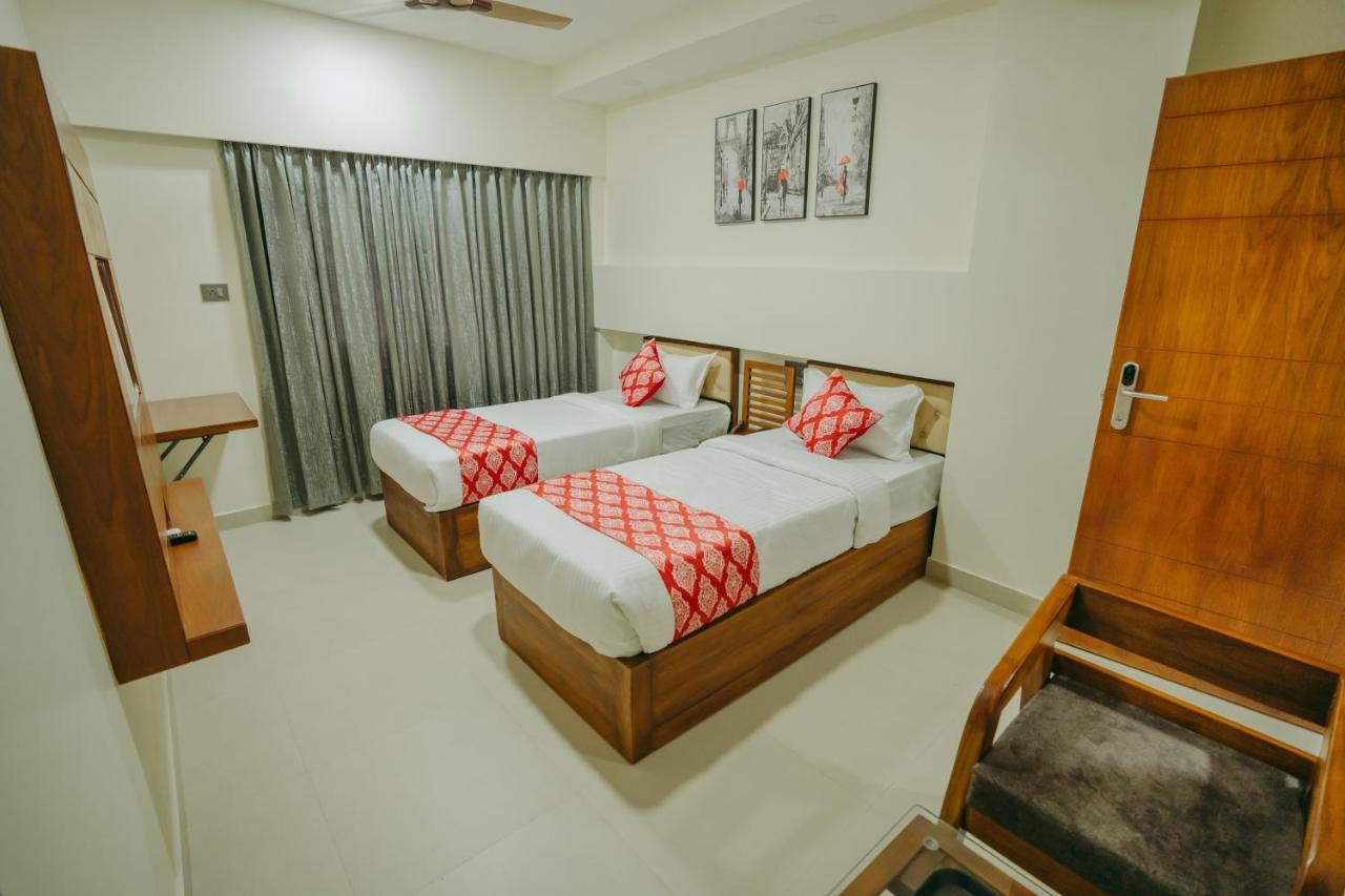 Hotel Saavees Residency Bangalore Exterior foto